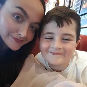 Meet your Posher, Chloe